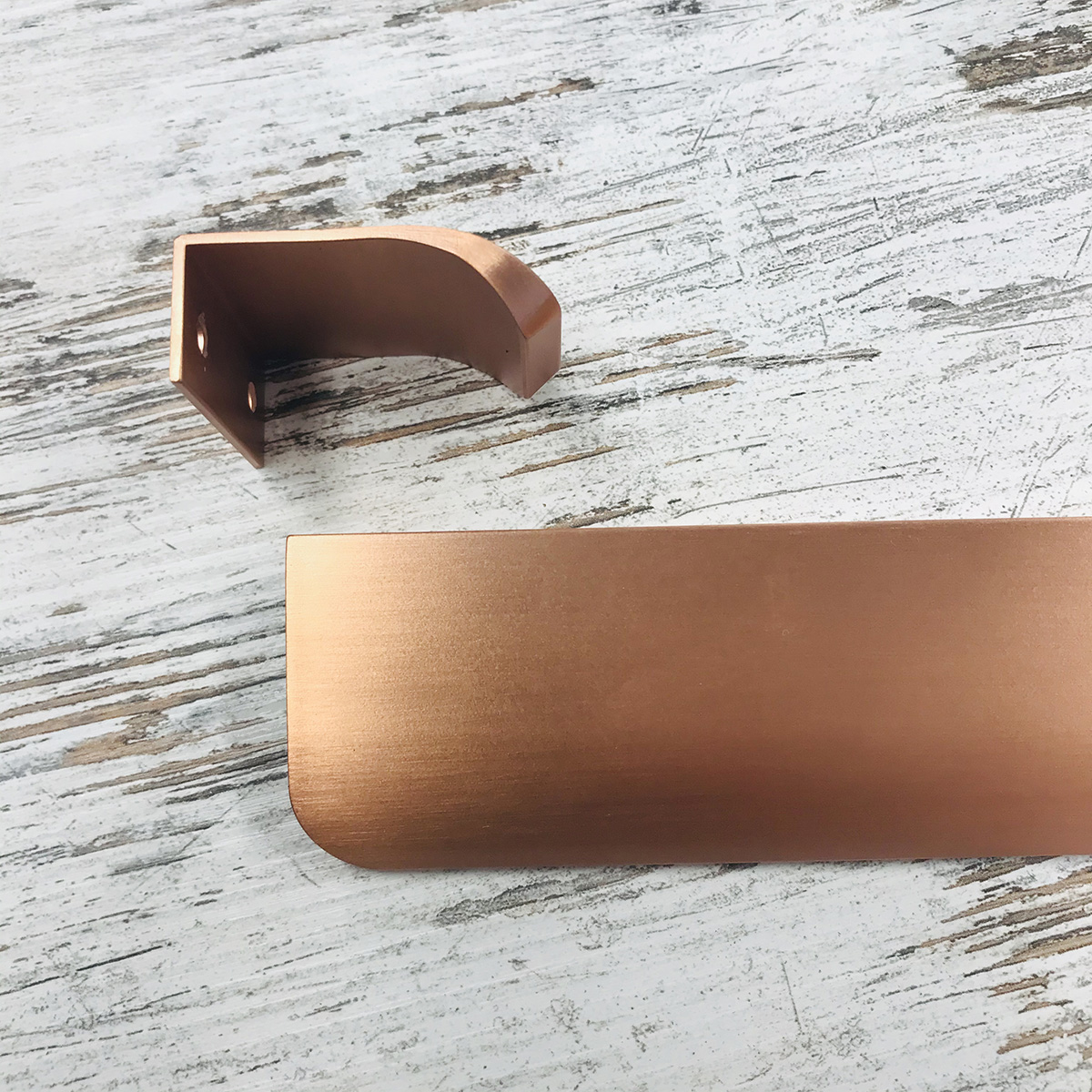 Brushed Copper Eleni Lip Pull