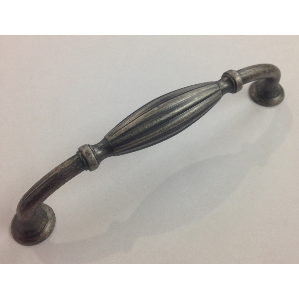 Levi Cabinet Handle – Pewter