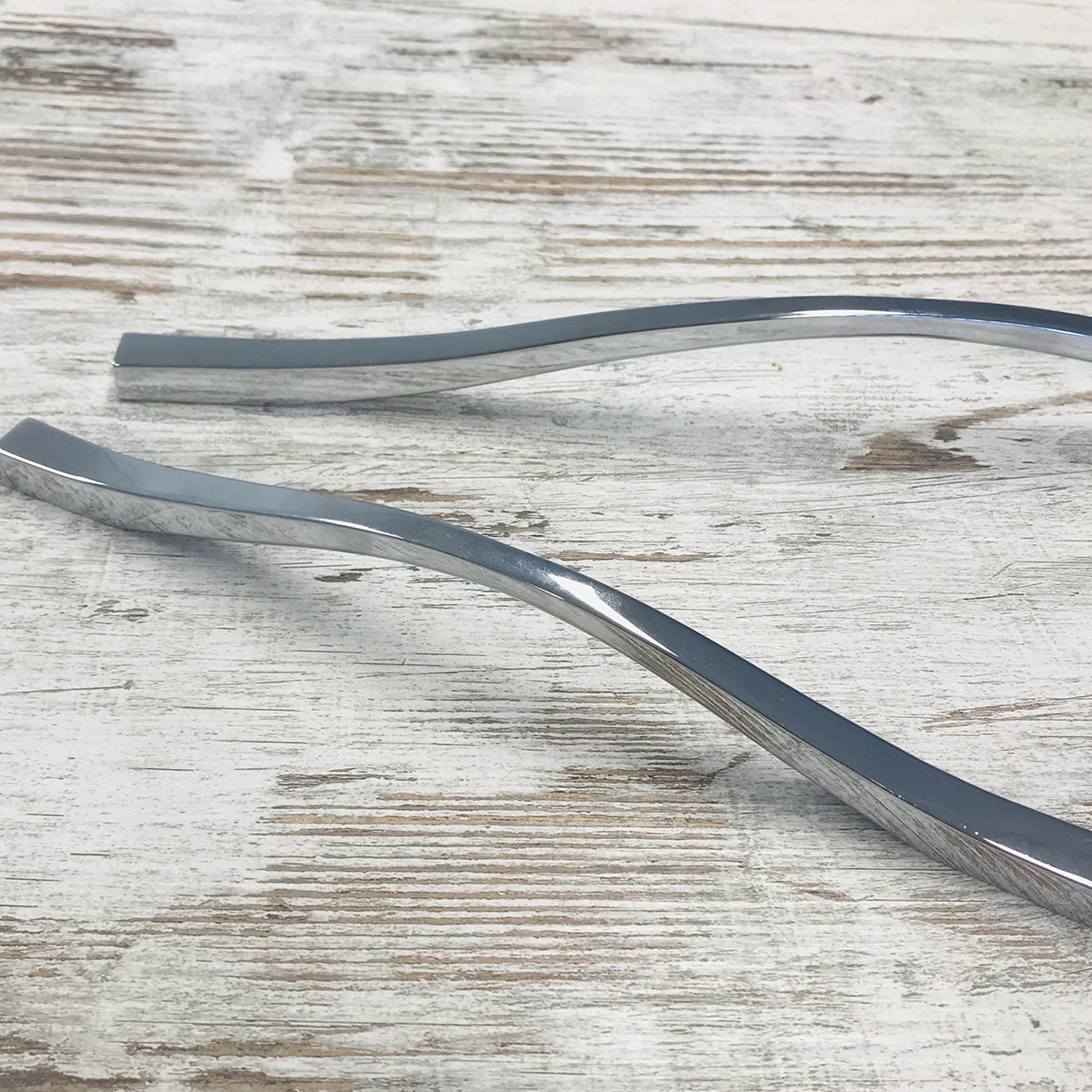 Castella Dune Wave Cabinet Handle - Polished Chrome