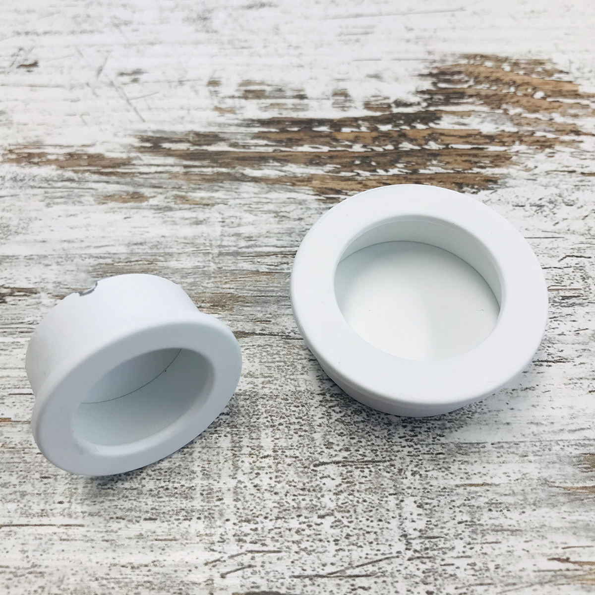 Castella Dune Round Flush Pull - Matt White