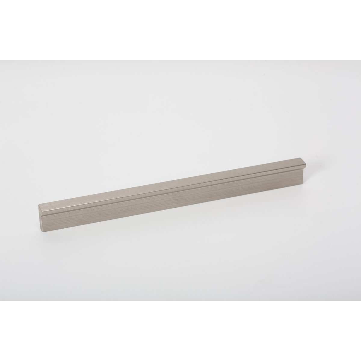Momo Angle Cabinet Pull Handle - Brushed Nickel
