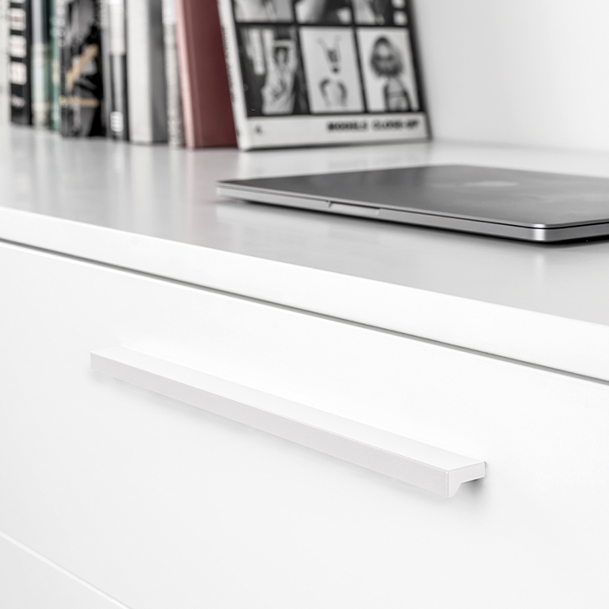 Momo Angle Cabinet Pull Handle - Matt White