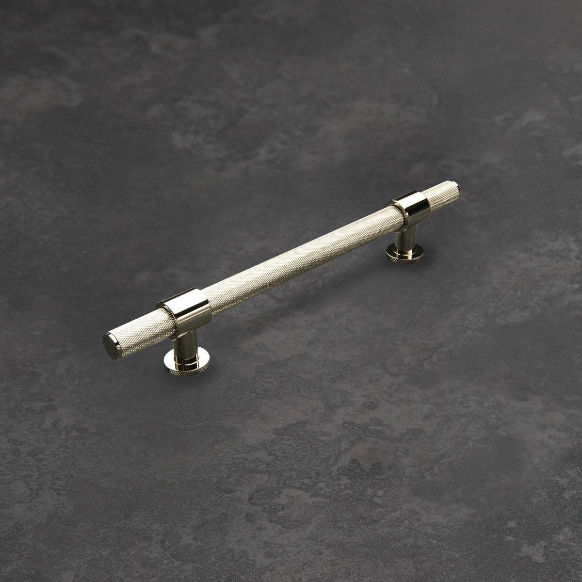 Momo Belgravia Bar Pull – Knurled Polished Nickel