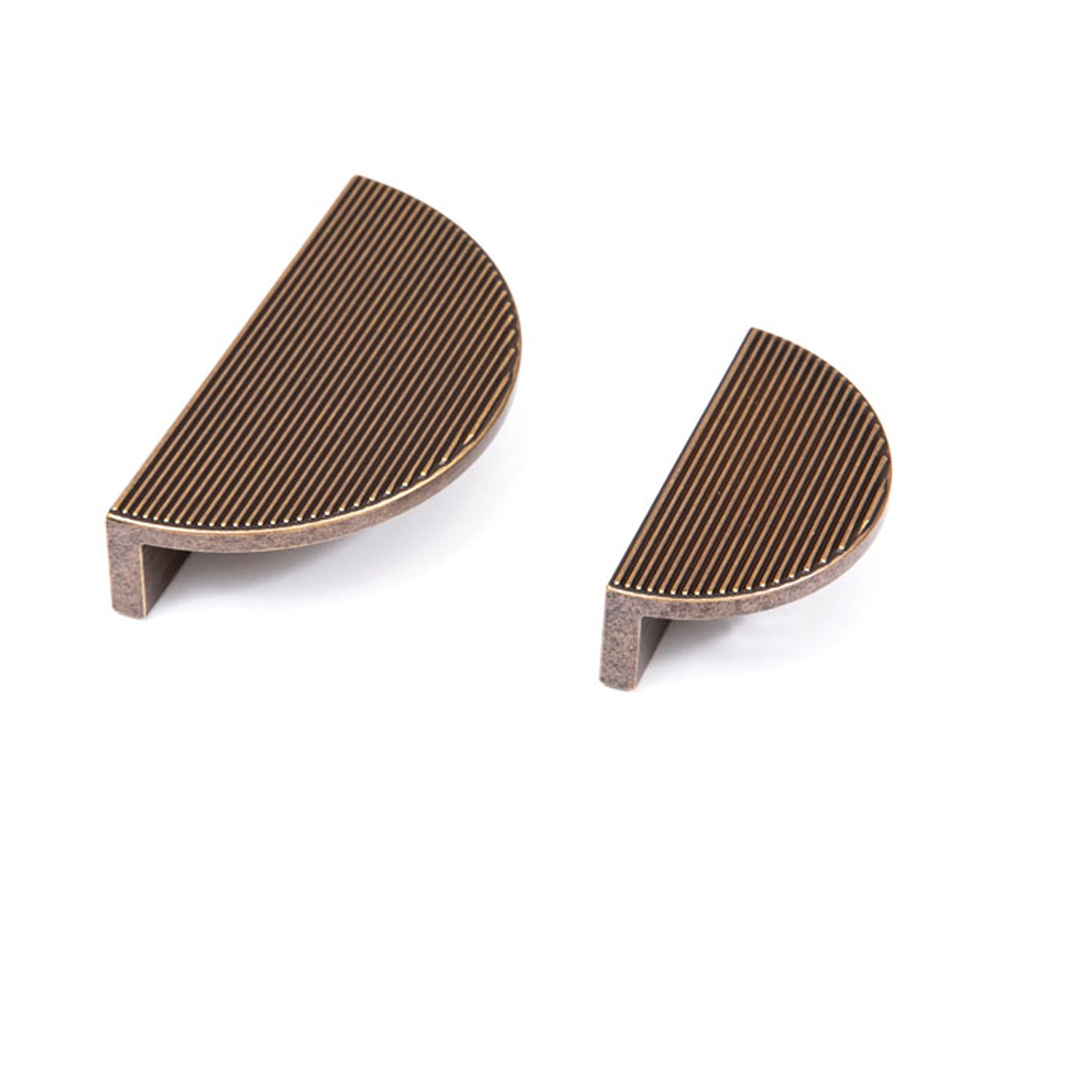 Momo Barrington Eclipse Ribbed Half Moon Pull Handle – Dark Gold