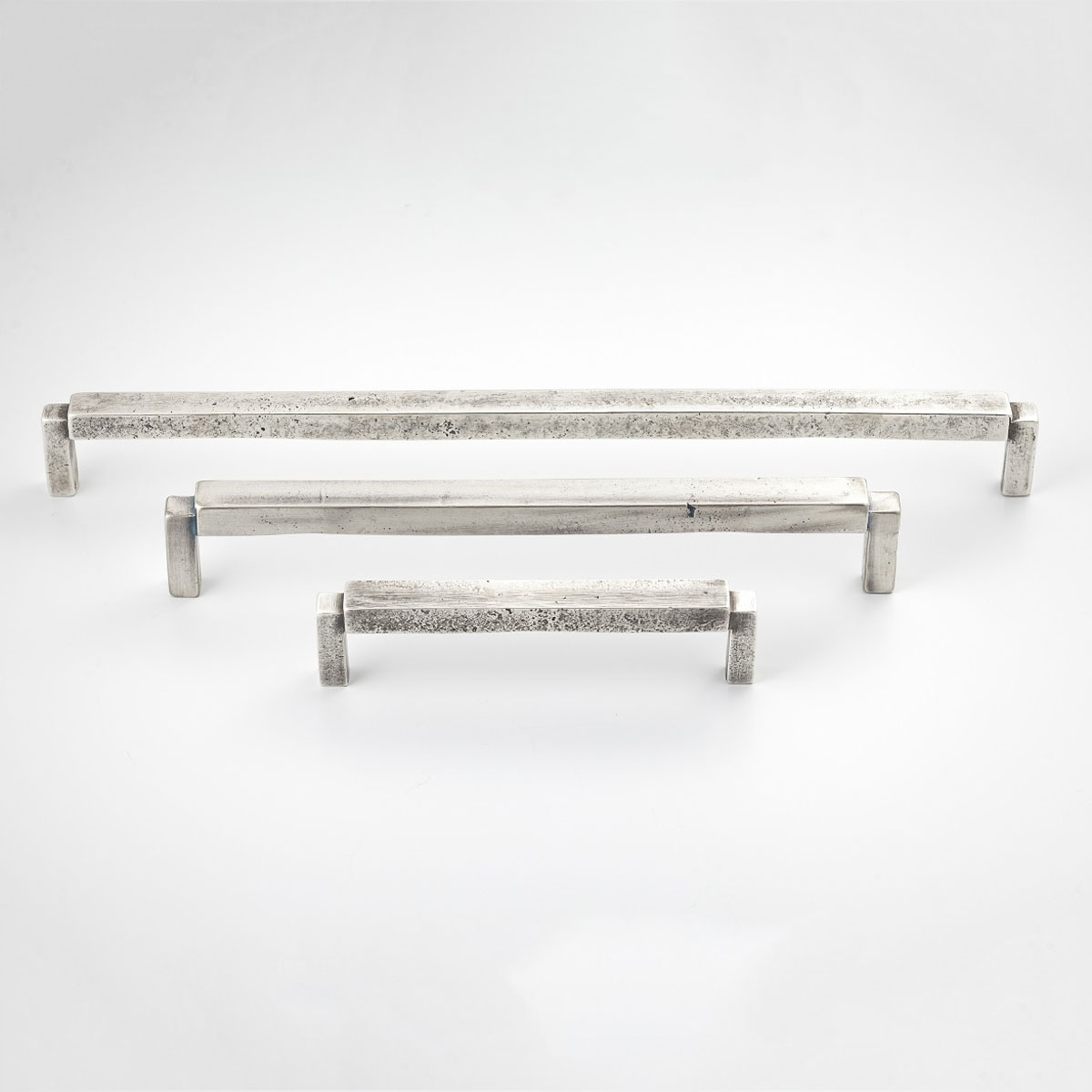 Castella Cast Cabinet Handle - Silver