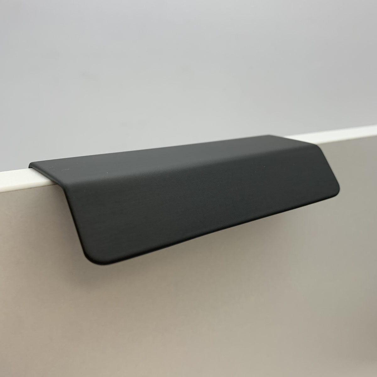 Kethy DL370 Lip Pull – Matt Black