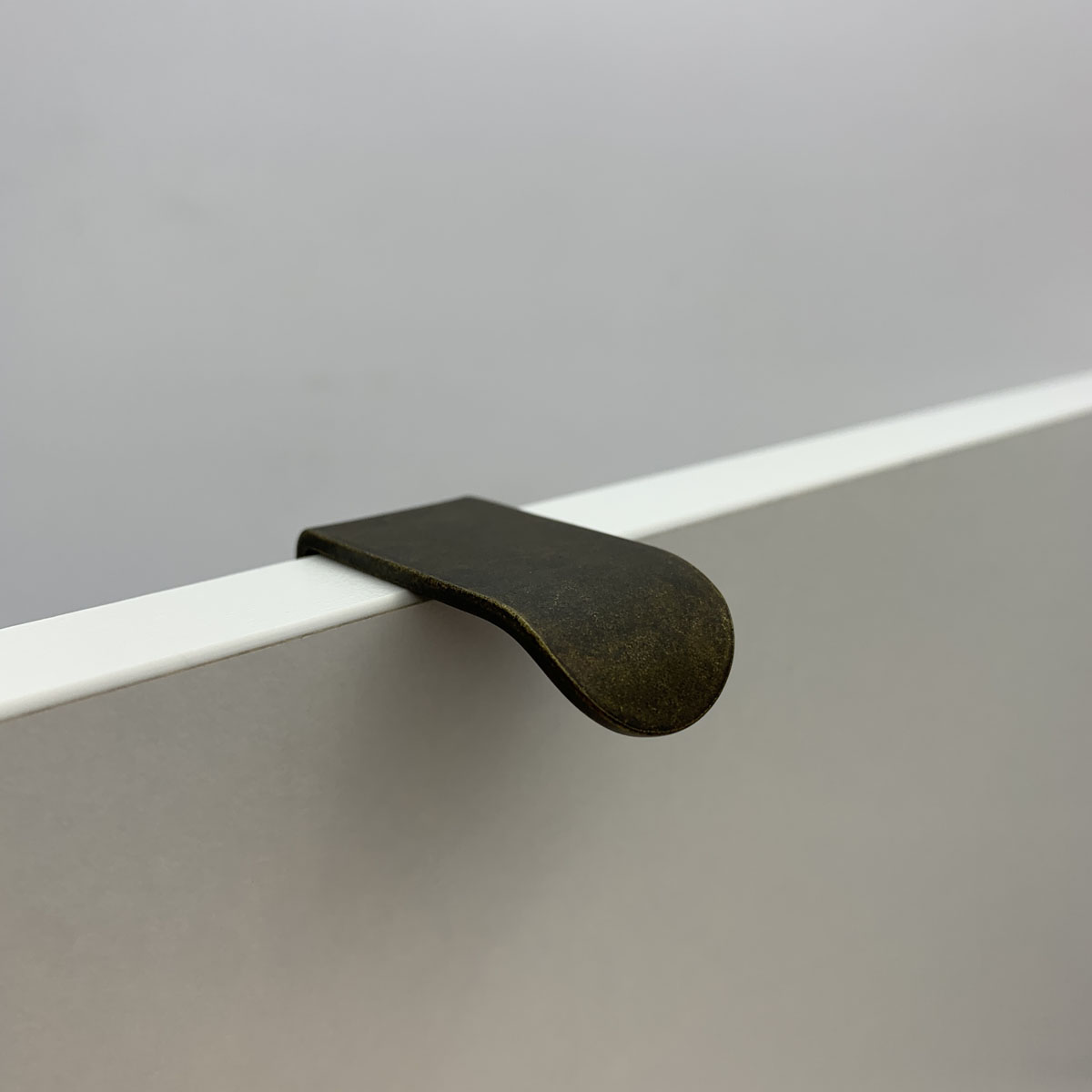Ramiro Lip Pull Antique Brass Matt - Cabinet Edge Pull